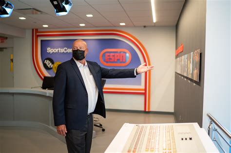 Disney Ceo Chapek Gets His First Look At Espn S Connecticut Campus