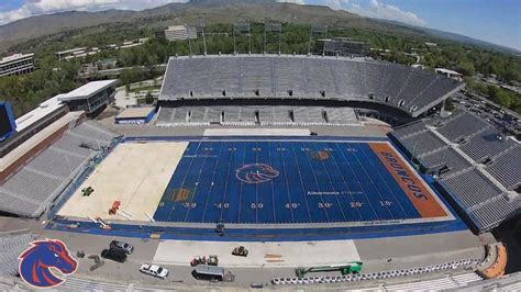 Timelapse shows installation of Boise State's blue turf | ktvb.com