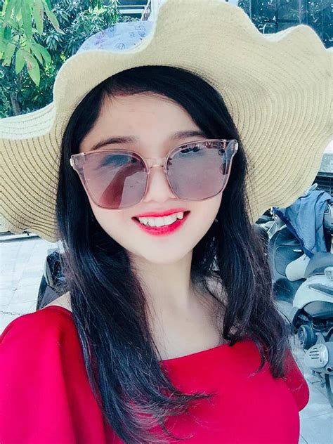 Hot Girl B N Th T L N V A N I Nh C N Theo Ch Ng B Cu C Ch I Gi Ra Sao