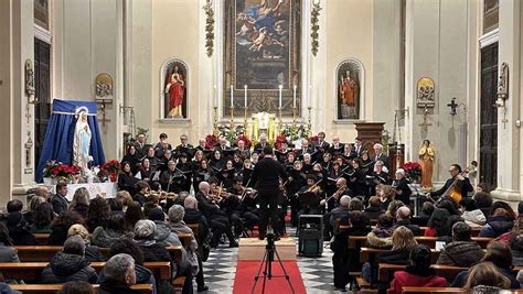 Stupendo Concerto Di Natale Della Corale Lorenzo Perosi E Della