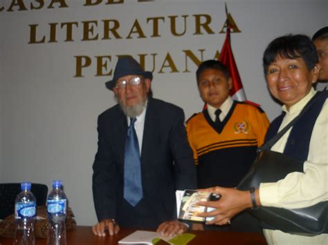 JULIO SOLORZANO MURGA FOTOS DE LA PRESENTACIÓN DE LOS LIBROS CUENTOS