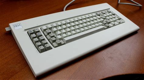 Ibm Model F Bigfoot Keyboard Review Capacitive Buckling Springs