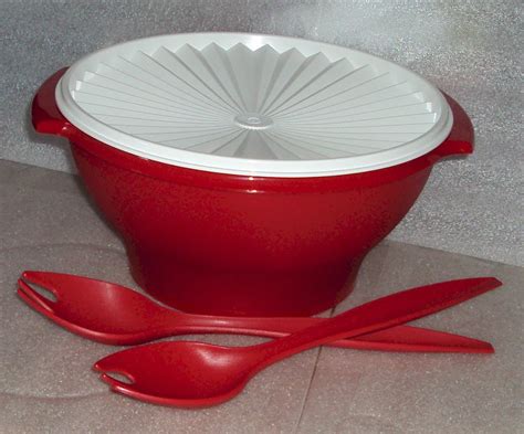 Amazon Tupperware Lg 17 Cup Servalier Bowl White W Red Seal And