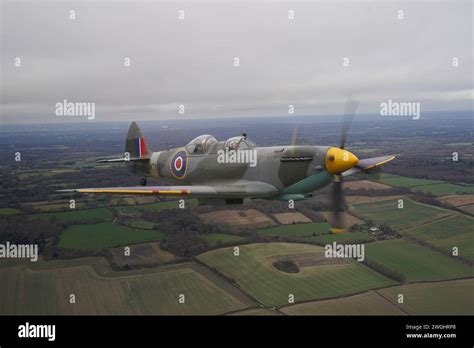 102 Year Old Jack Hemmings Afc Left Flies A Spitfire Plane To Mark