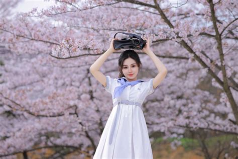 Spring Schoolgirl Porn Pic