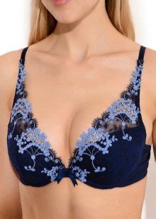 Бюстгальтер Триумф: популярные модели, без косточек