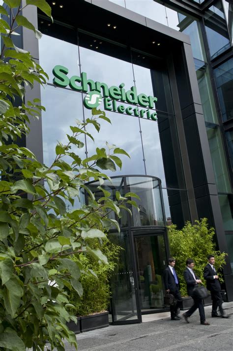 Nachhaltigkeit Schneider Electric Mehrfach Ausgezeichnet