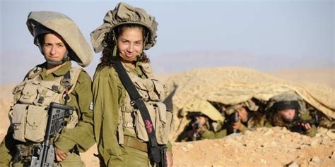 Israeli Women Soldiers – Telegraph