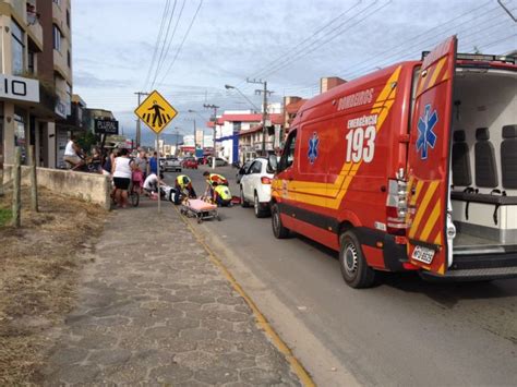 Carro e moto se envolvem em acidente Rádio Super FM 99 9