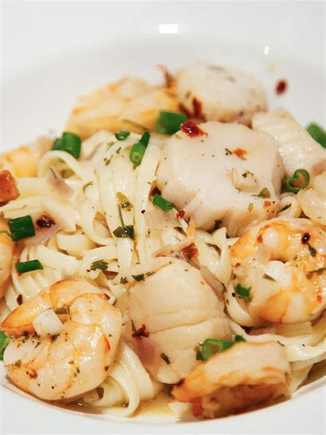 Shrimp And Scallop Scampi A Delicious And Easy Seafood Dish Recipe Shrimp And Scallop