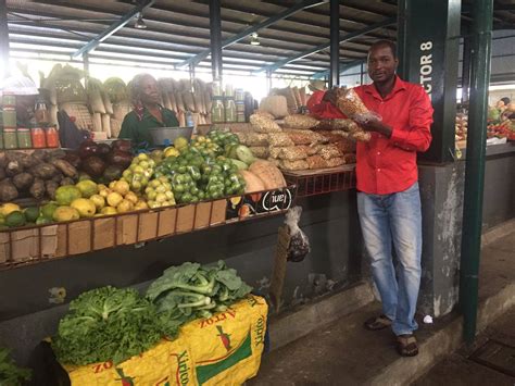 mercado central market serves  economic hub    century