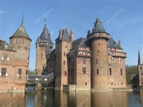 Medieval Dutch Castle — Stock Photo © Marnixbouwman 24436407