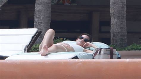 Emma Watson Deslumbr Con Un Bikini Blanco En Los Cabos Infobae