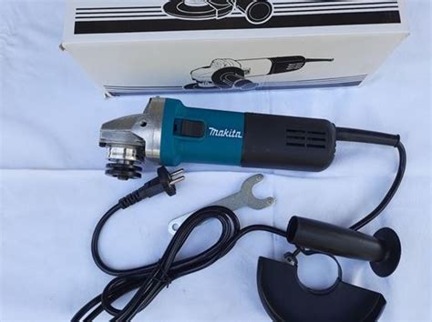 Makita brusilica 9555HN - Iksshop