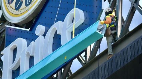 SUN Orioles Adding T Rowe Price Sign Above Scoreboard At Camden Yards