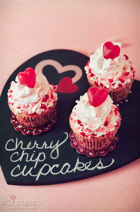 25 Best Valentine's Day Cupcakes to Share with Your Loved Ones