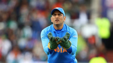 Ms Dhoni Could Return To Indian Team After Ipl Hints Ravi Shastri