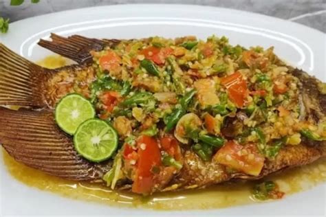 Bikin Ngiler Begini Resep Ikan Goreng Sambal Pecak Bikin Makan Jadi