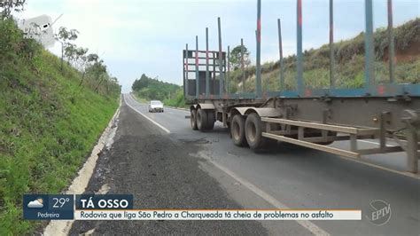 Motoristas reclamam de buracos e ondulações em asfalto de rodovia que