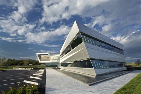 Corporate Headquarters / Moody Nolan | ArchDaily