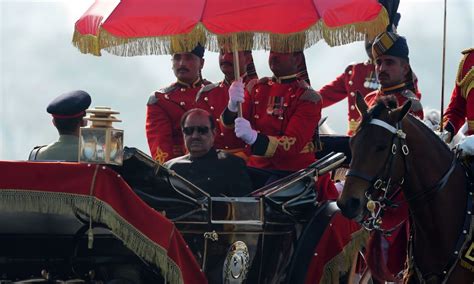 In Pictures: Military parade in Islamabad marks Pakistan Day ...