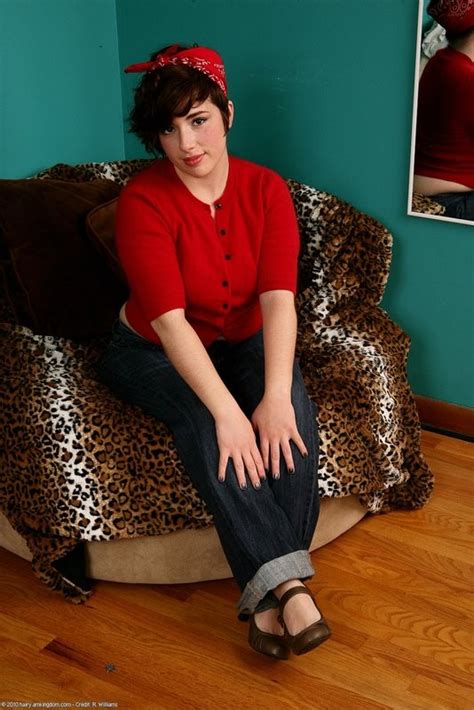 Simone Exposes Her Pudgey And Hairy Muffin Porn Pictures XXX Photos Sex Images 3253255 PICTOA