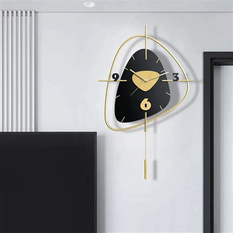 Modern Artistic Metal Wall Clock