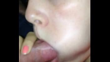 Jolie Jeune Fille Innocente Suce La Bite Pour La Premi Re Fois Xvideos