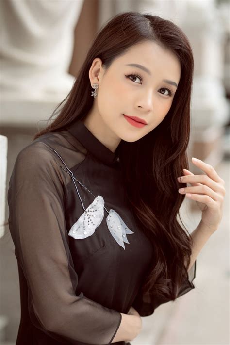 Hot girl Long An có gia sản tỷ bất ngờ hé lộ người đứng sau chống lưng