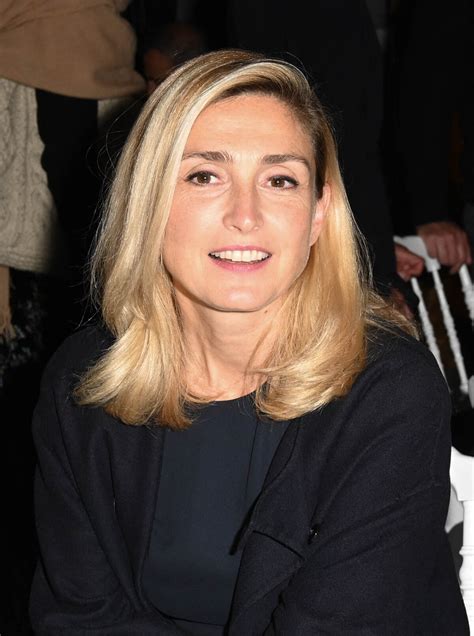 Photo Exclusif Julie Gayet Dîner De Gala De Lassociation