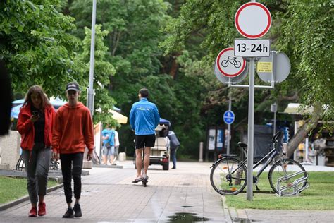 Nepasteb J Enkl Poilsiautojai Paj Ryje Tur Jo Reikal Su Policija