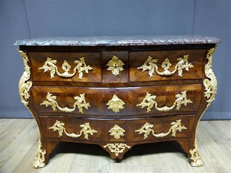 Antike Louis Xv Kommode Mit Grabkammer Grabmalen Bei Pamono Kaufen