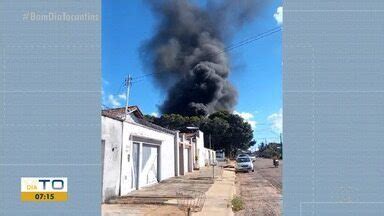 Bom Dia Tocantins Queima De Lixo Provoca Nuvem De Fuma A Preta E