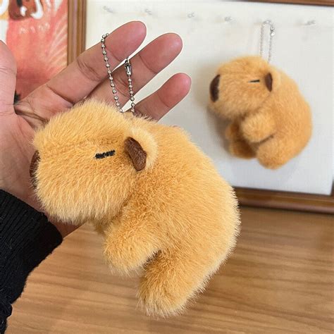 Capybara Key Chain Lucky Guinea Pig Doll Pendant Car Key Ring Charms