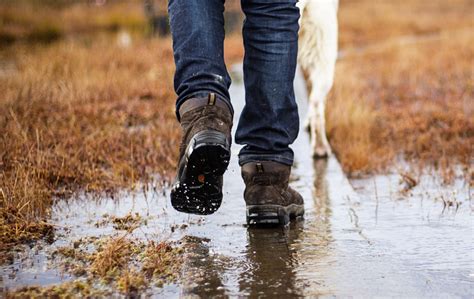 Best Water Shoes For Hiking in 2022 [Buying Guide] – Gear Hungry