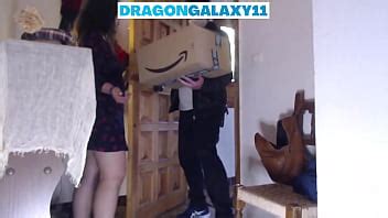 Amateur Blowjob To Delivery Man XVIDEOS