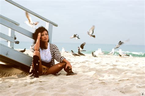 Elegant Ebony Model With A Hairy Pussy Love Xxx Dessert Picture