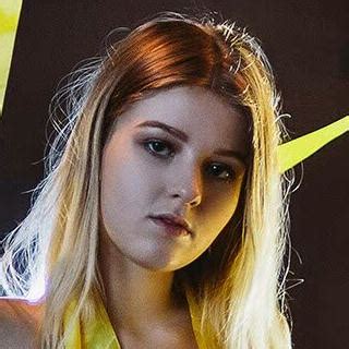 Carolina Kris Nude Leaked Photos And Videos WildSkirts