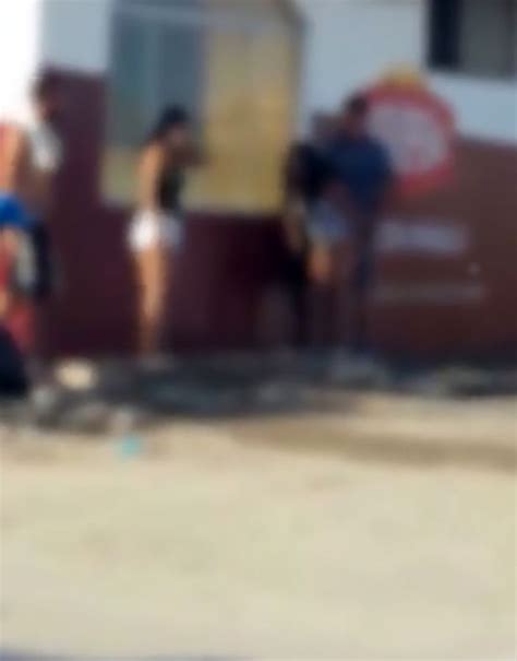 Randy Couple Have Sex In Public In Broad Daylight And No One Bats An Eyelid Mirror Online