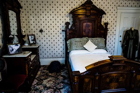 Inside The Lizzie Borden Murder House Amys Crypt