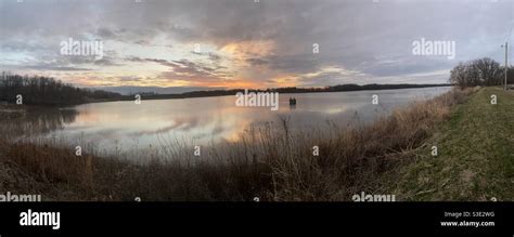 silver lake sunset scenery Stock Photo - Alamy