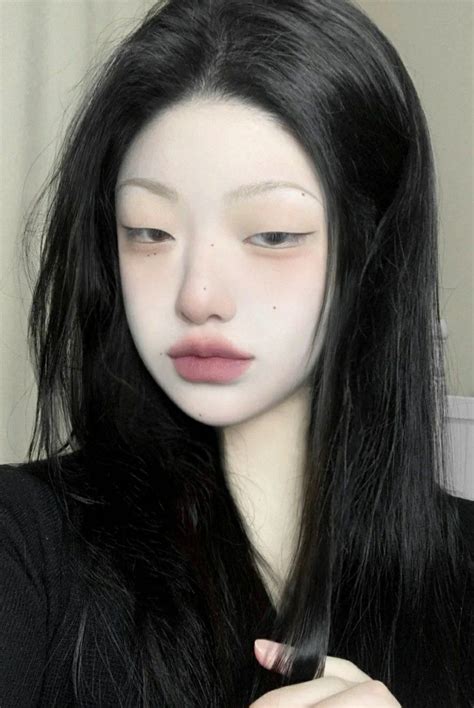 Пин от пользователя seol на доске ㅈㅏ료 | Идеи макияжа, Корейские ...