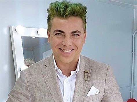 Cristian Castro Dice Que Parece Una Señora Tras Cambios En Su Rostro Más Latina 965