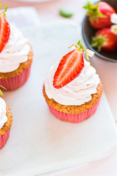 Cupcakes fraise citron glaçage mascarpone Lilie Bakery