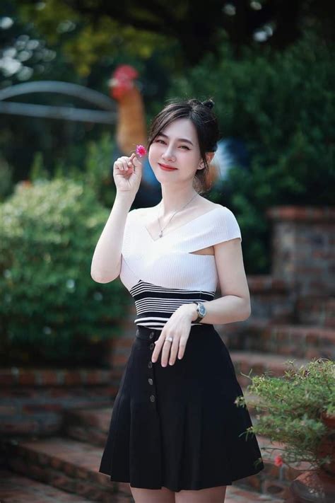 Ngắm Yến Xôi sexy bikini nóng bỏng của gái một con trông mòn con mắt Việt Xinh