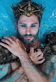 Masculino De Sereia É Tritão - 8 ideias de Tritão | fantasias caseiras, maquiagem sereia halloween ...