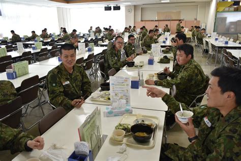 陸上自衛隊 善通寺駐屯地 On Twitter 新隊員 は現在ゴールデンウィークに伴い規制しています。まずは約1か月、家族や友人と離れ、慣れない環境ではありますが充実した訓練を乗り越え