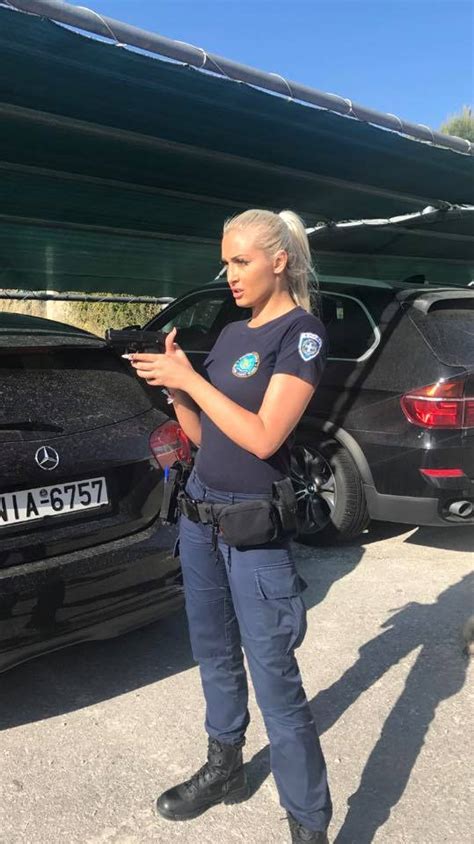 Omerta News Η ΕΛΛΗΝΙΔΑ ΛΑΡΑ ΚΡΟΦΤ ΤΟΥ ΛΙΜΕΝΙΚΟΥ ΣΩΜΑΤΟΣ ΑΠΑΝΤΑΕΙ ΓΙΑ ΤΟ GAY PRIDE ΚΑΙ ΤΟΥΣ