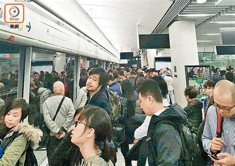 南港島線故障 疑電線部件鬆脫 通車翌日出醜 或涉人為疏忽 東方日報