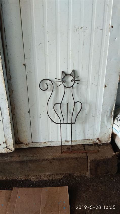 котик кованный | Metal garden art, Wire art sculpture, Welding art projects
